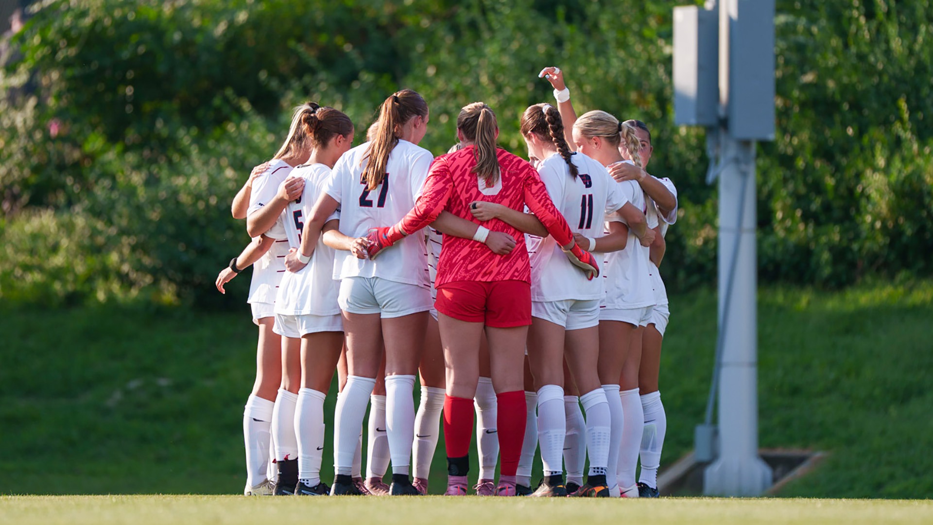 WSOC - team huddle vs. EKU