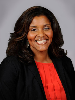 Portrait image of Vera Gomes