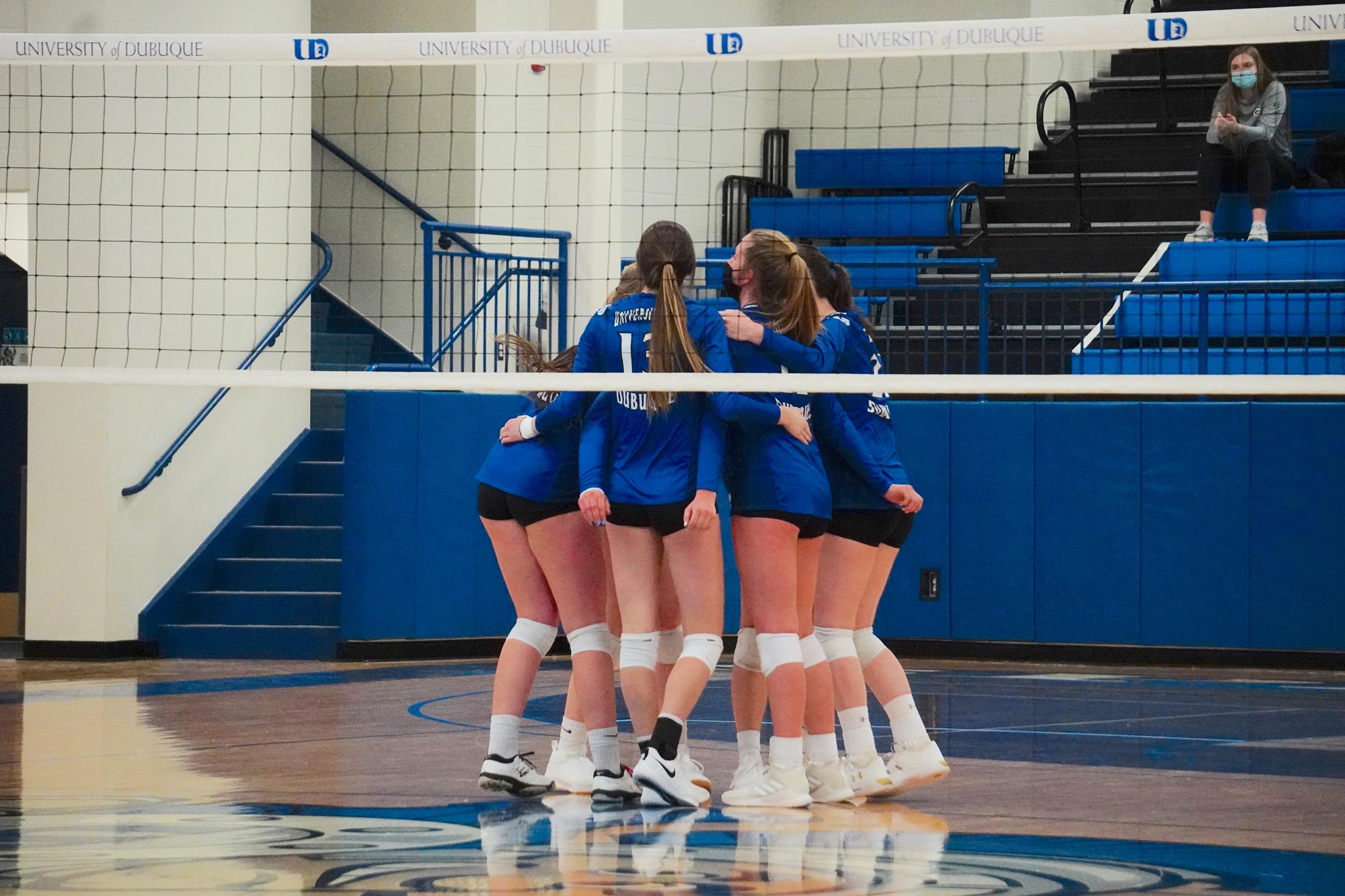 Volleyball Bounces Back with Sweep at Central University of Dubuque
