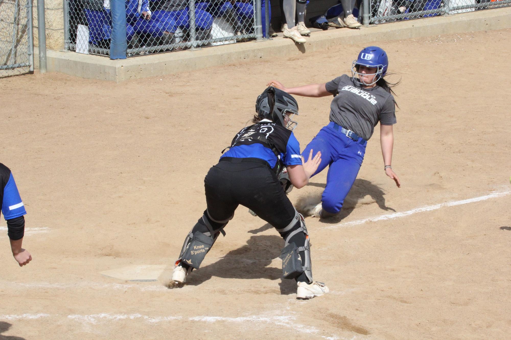 Emily Bloomer 2022 Softball University of Dubuque