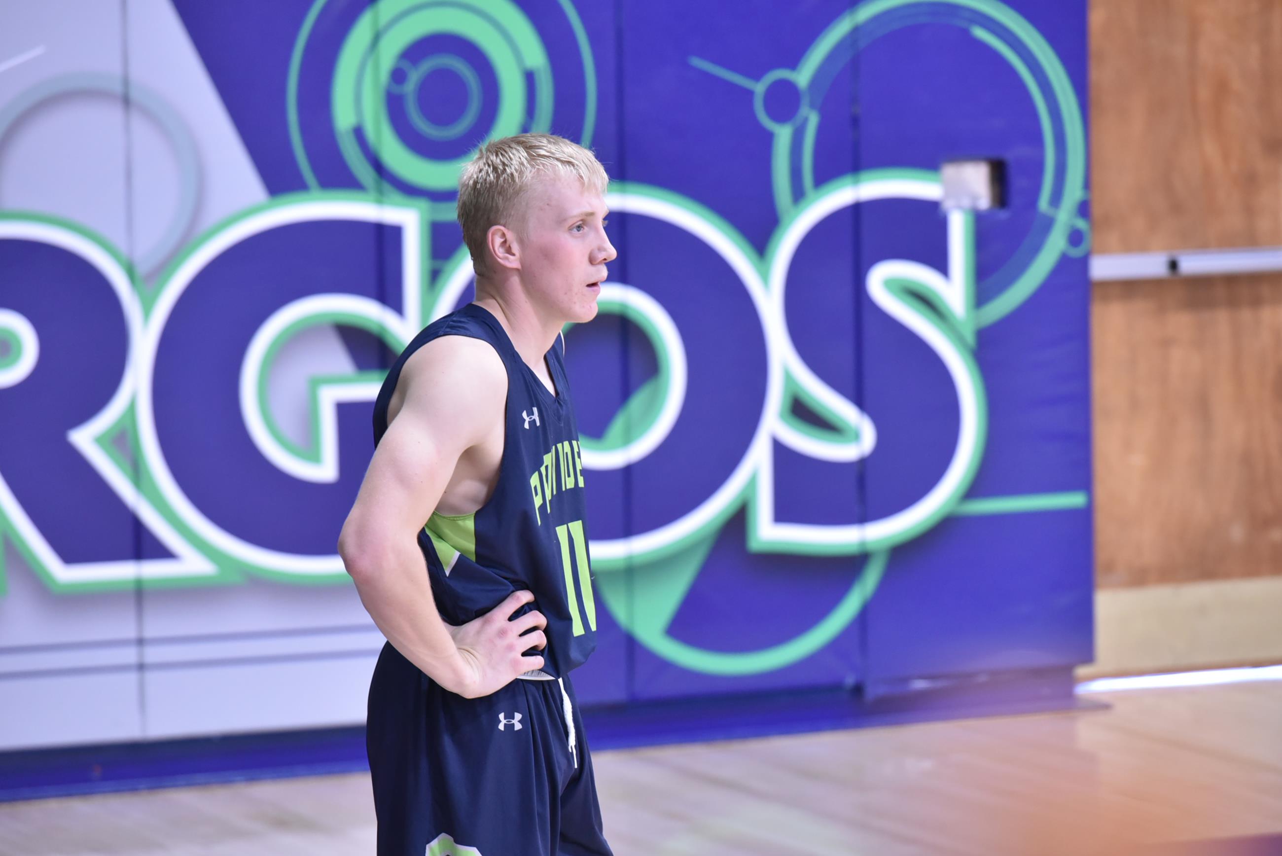 Strong Second Half Propels 13 Argos to 60 Start University of