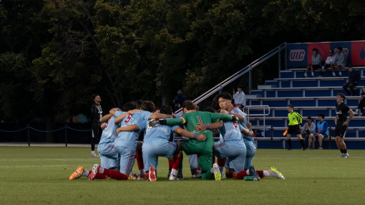 Team huddle_LUC_091326
