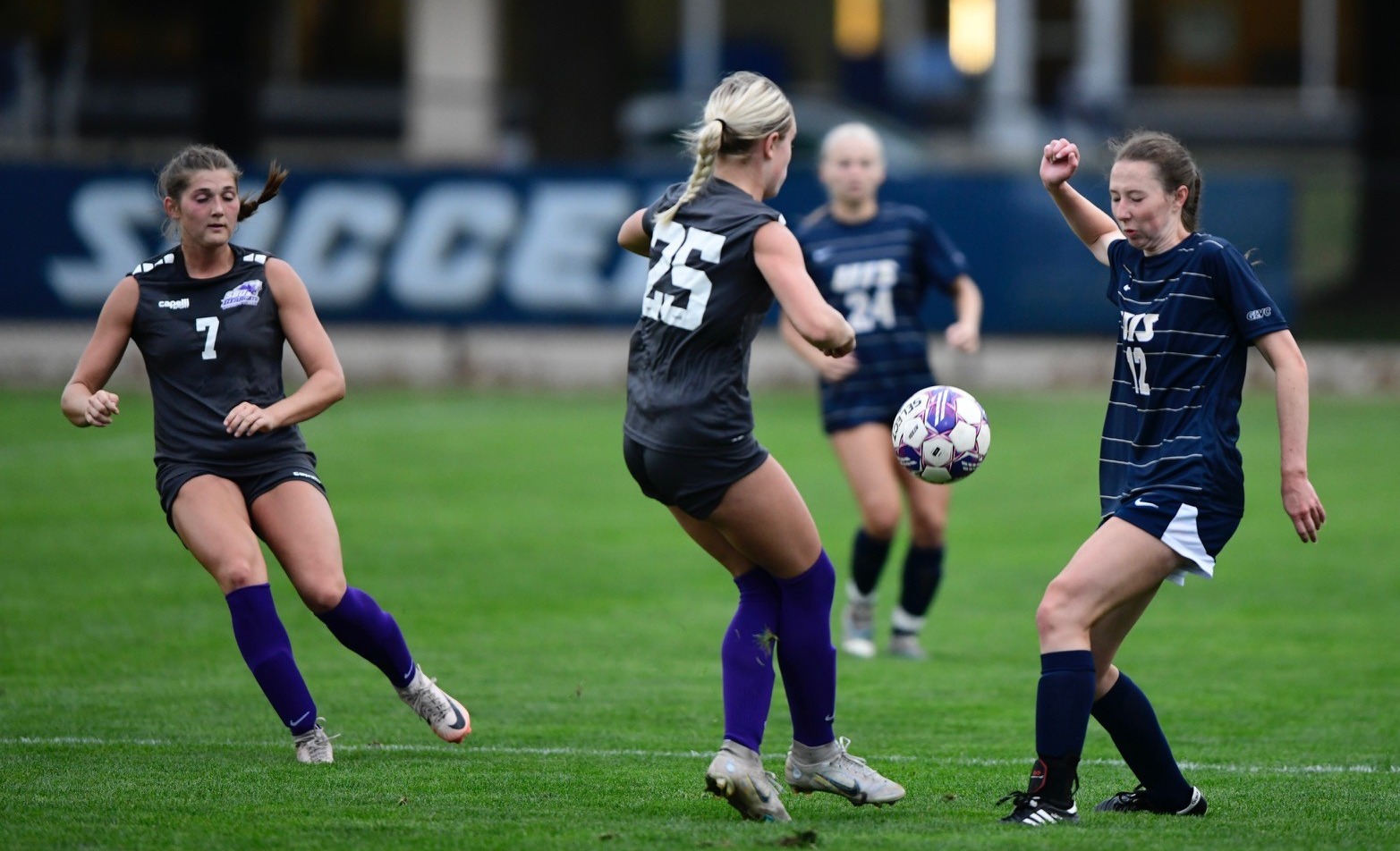 Women's Soccer Continues Road Stretch with Sole Weekend Game at