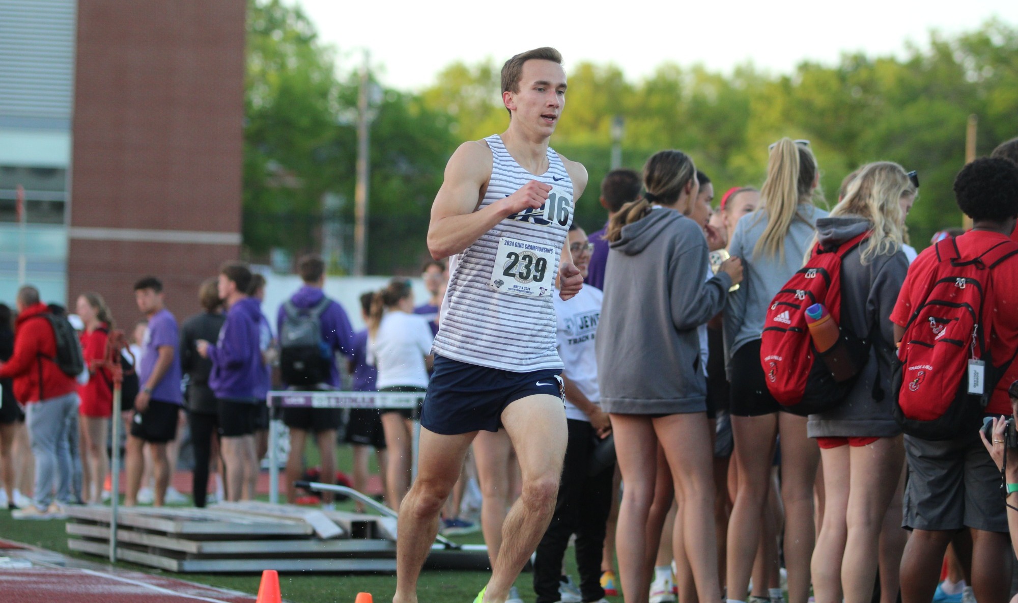 Ryan Jones racing 3,000m steeplechase