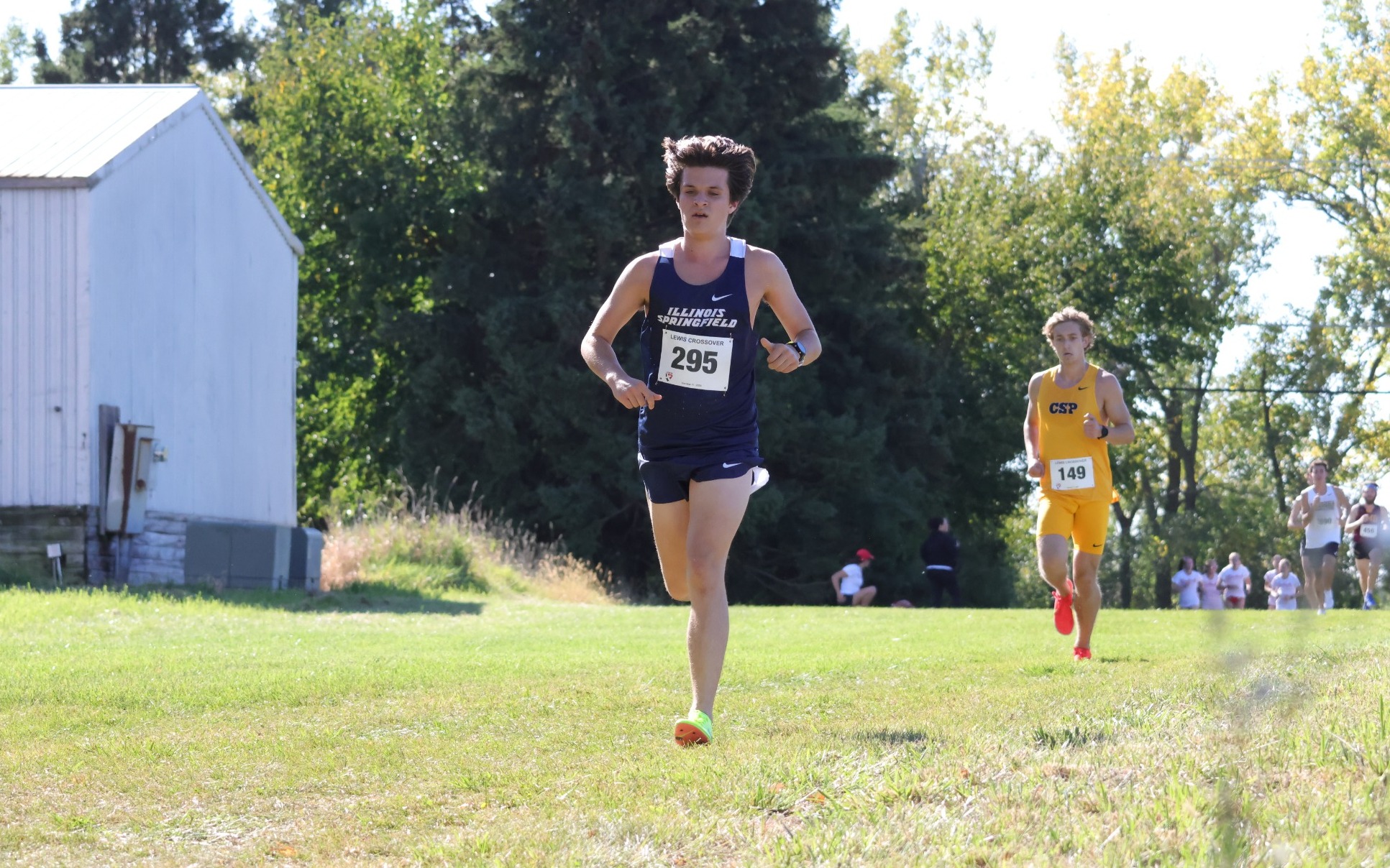 Logan Iott running cross country