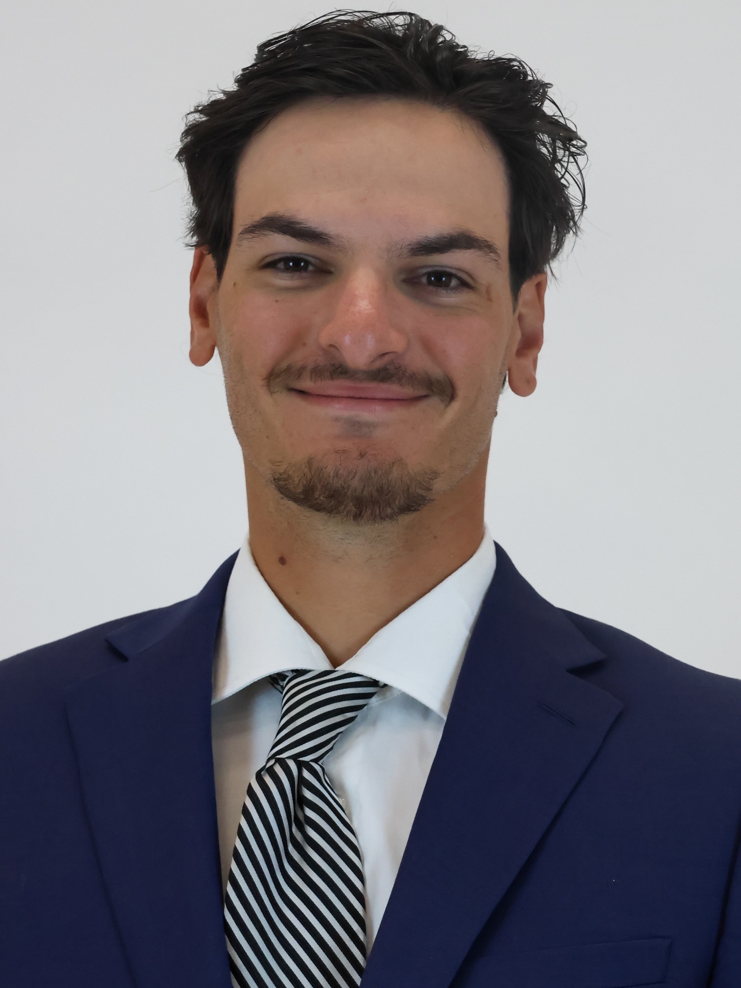 Seth Masters headshot