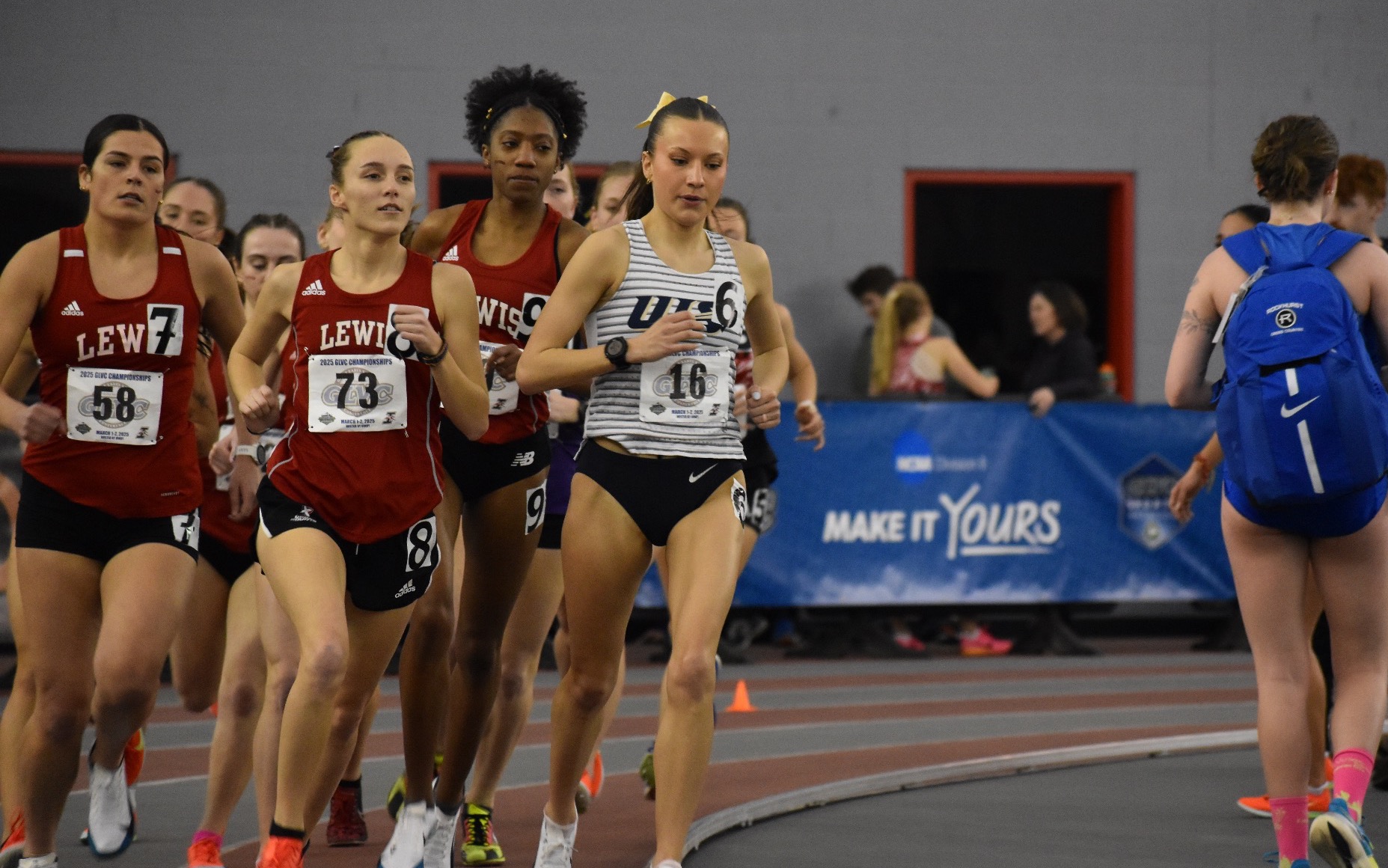 Maddie Miller racing indoor track