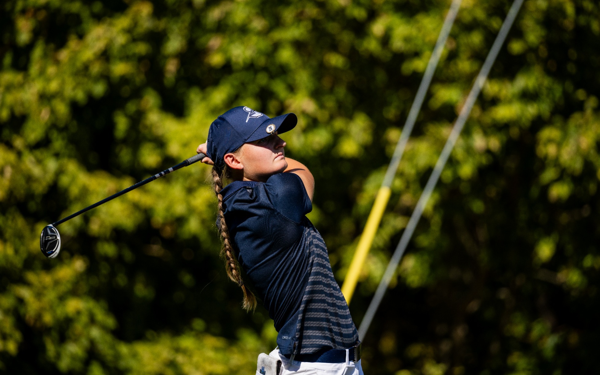 Elaine Grant golfing