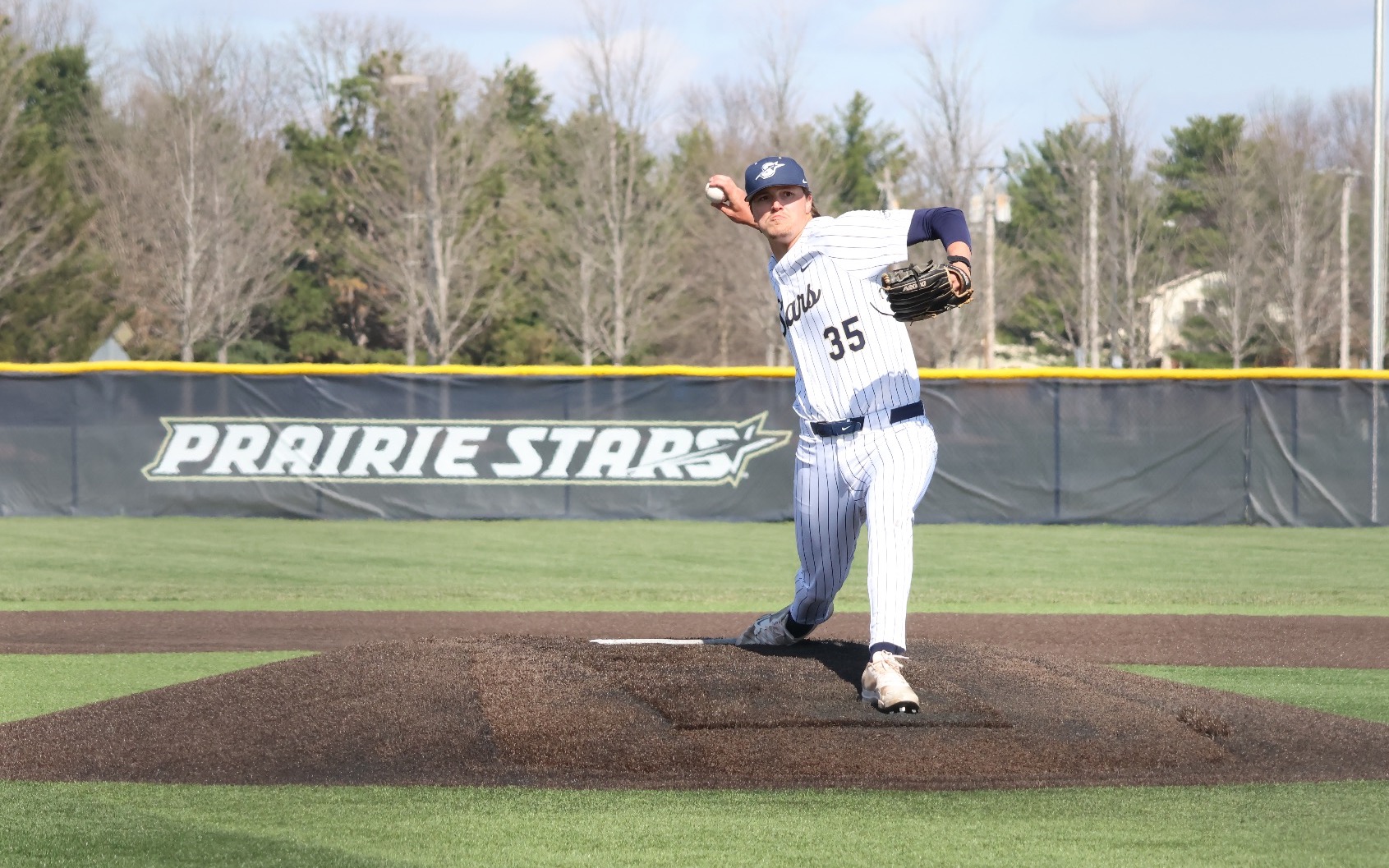 Ben Benoit pitching at UIS