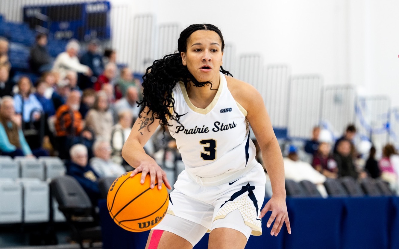 Kayla Rice playing basketball