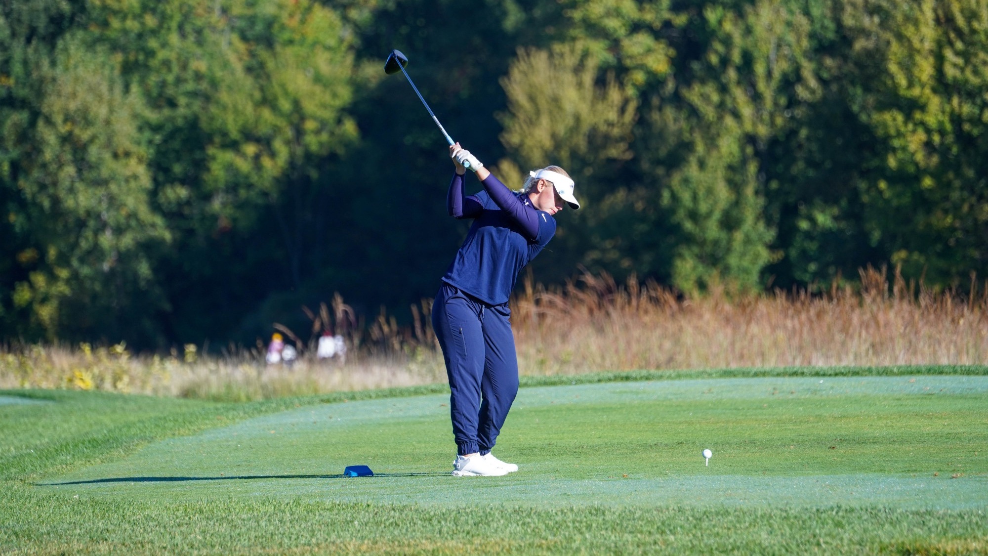 Gracie Russell golfing for UIS
