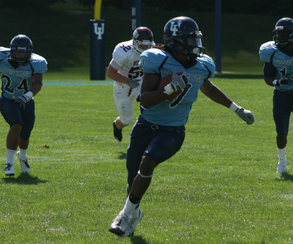 Dominique Jackson Football Upper Iowa University Athletics