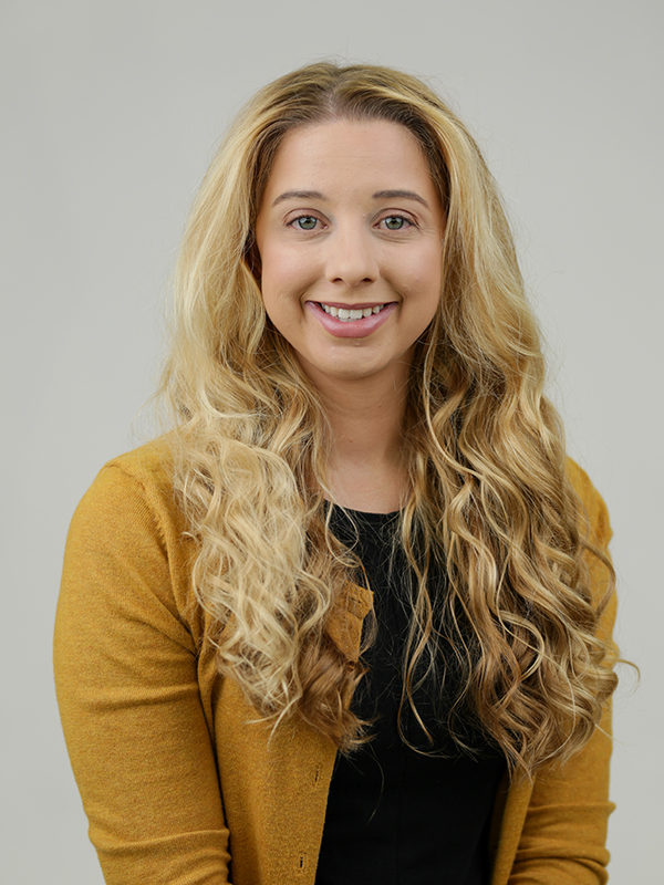 Hailey Kuhns Head Shot