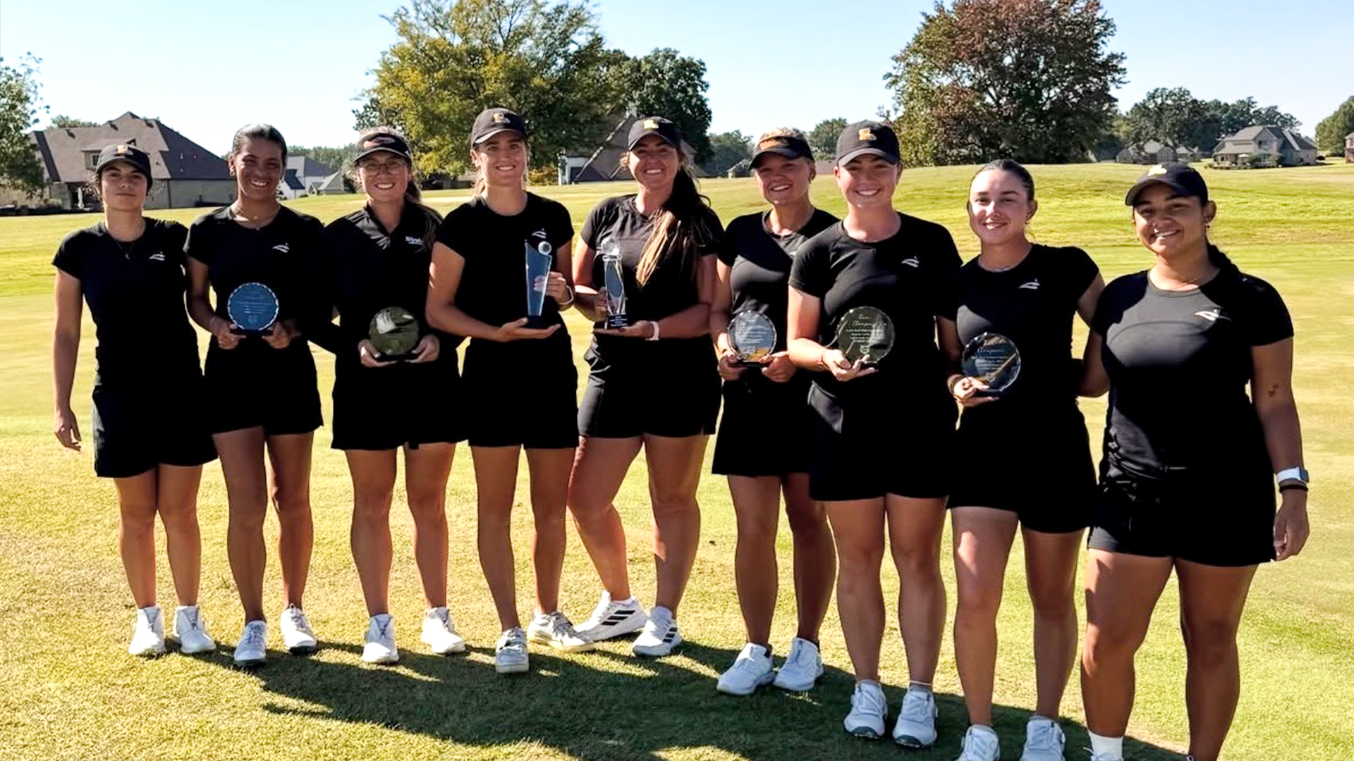 WGolfRecapLadyRedWolves