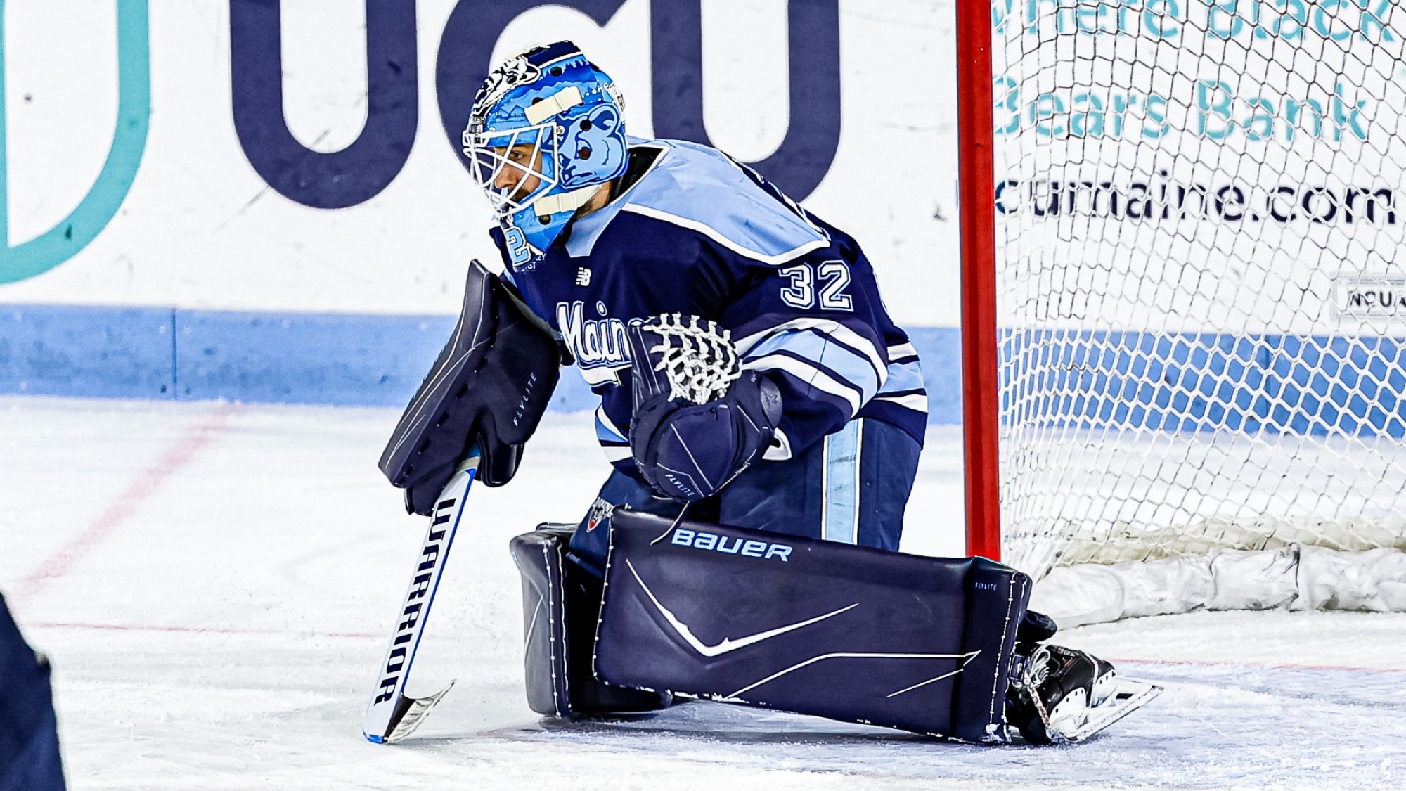 Mathis Rousseau gets ready to make a save.