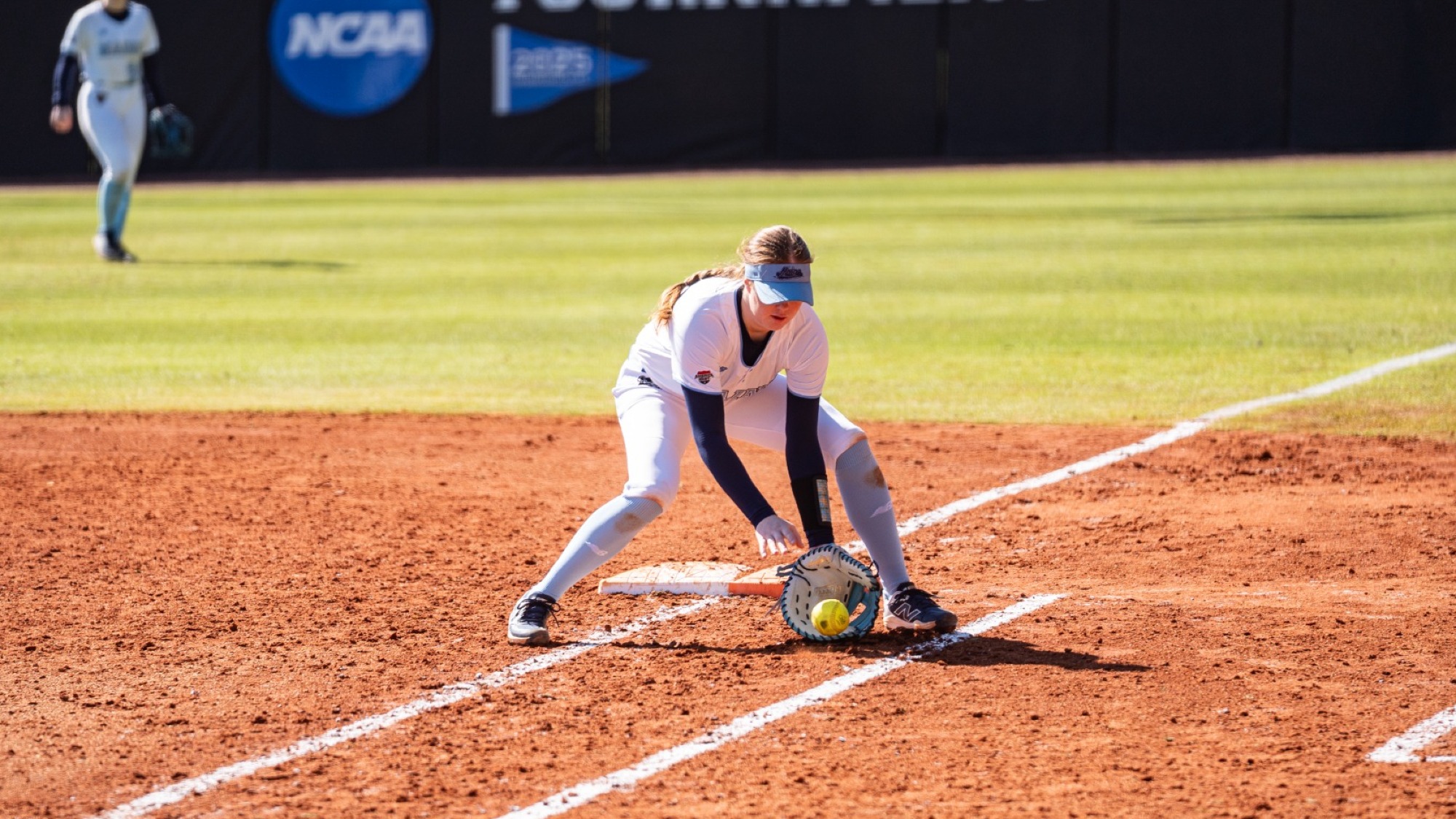 Kaelyn Larkin fields the ball