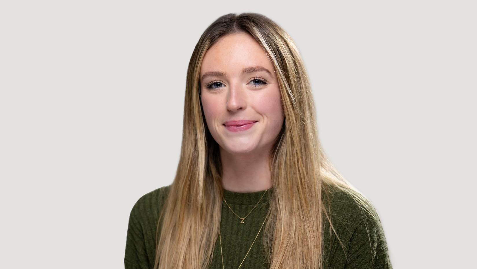 Zoe Furber's headshot for outstanding grad honor