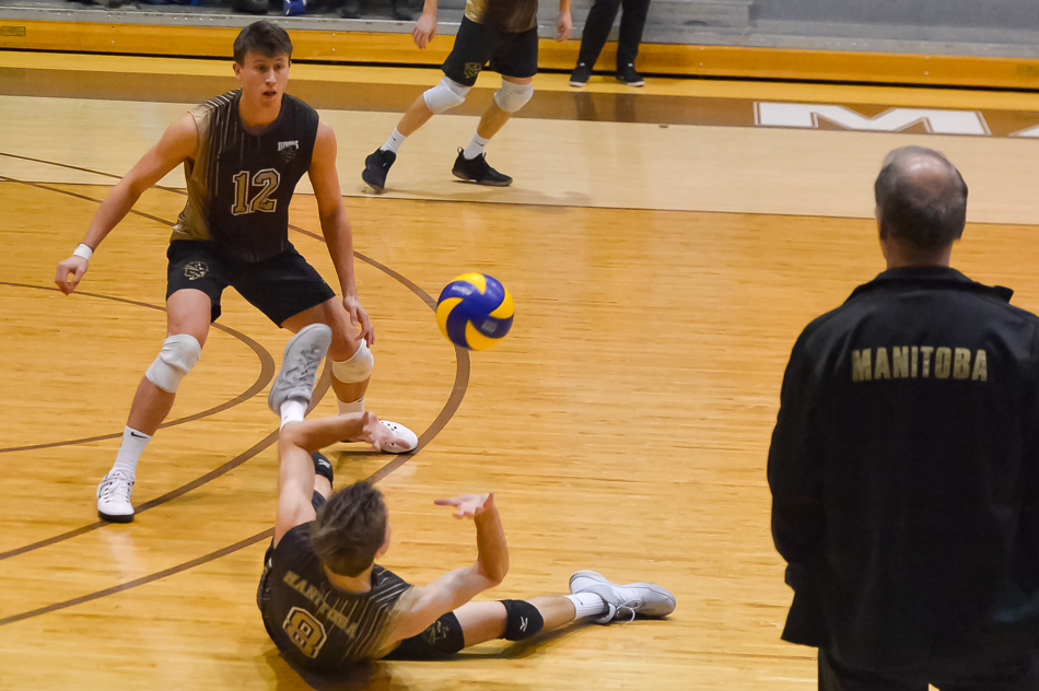 Bisons win in tight match against Saskatchewan at home in men's