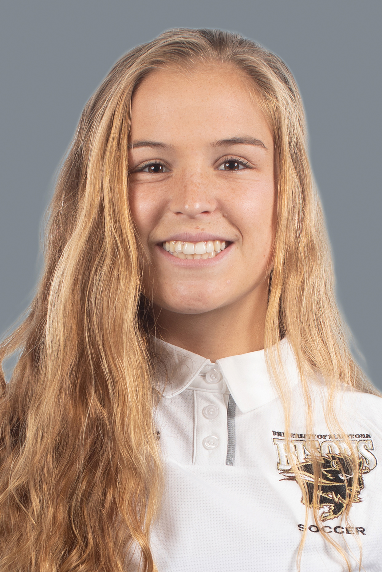 Kendra Livingstone 2021 headshot