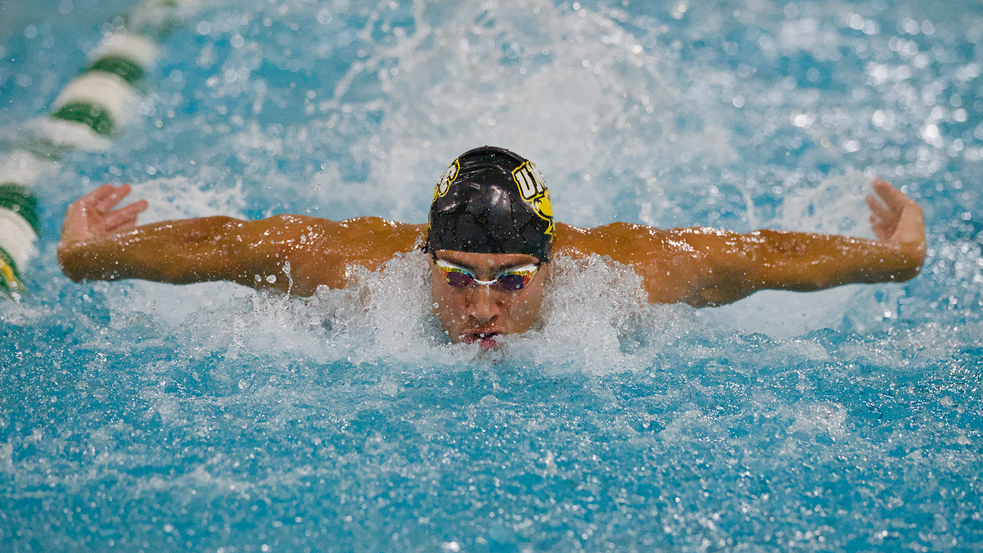 Felipe Taveira Lira swims at Loyola