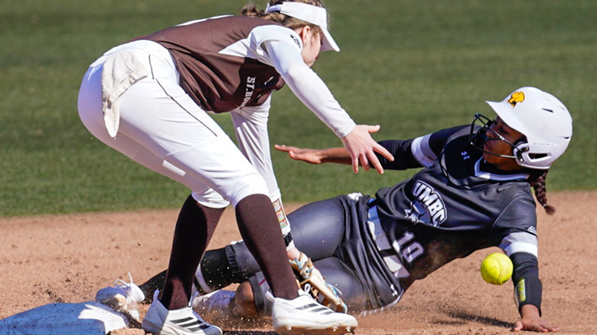 Amaya Carroll steals second at Wofford