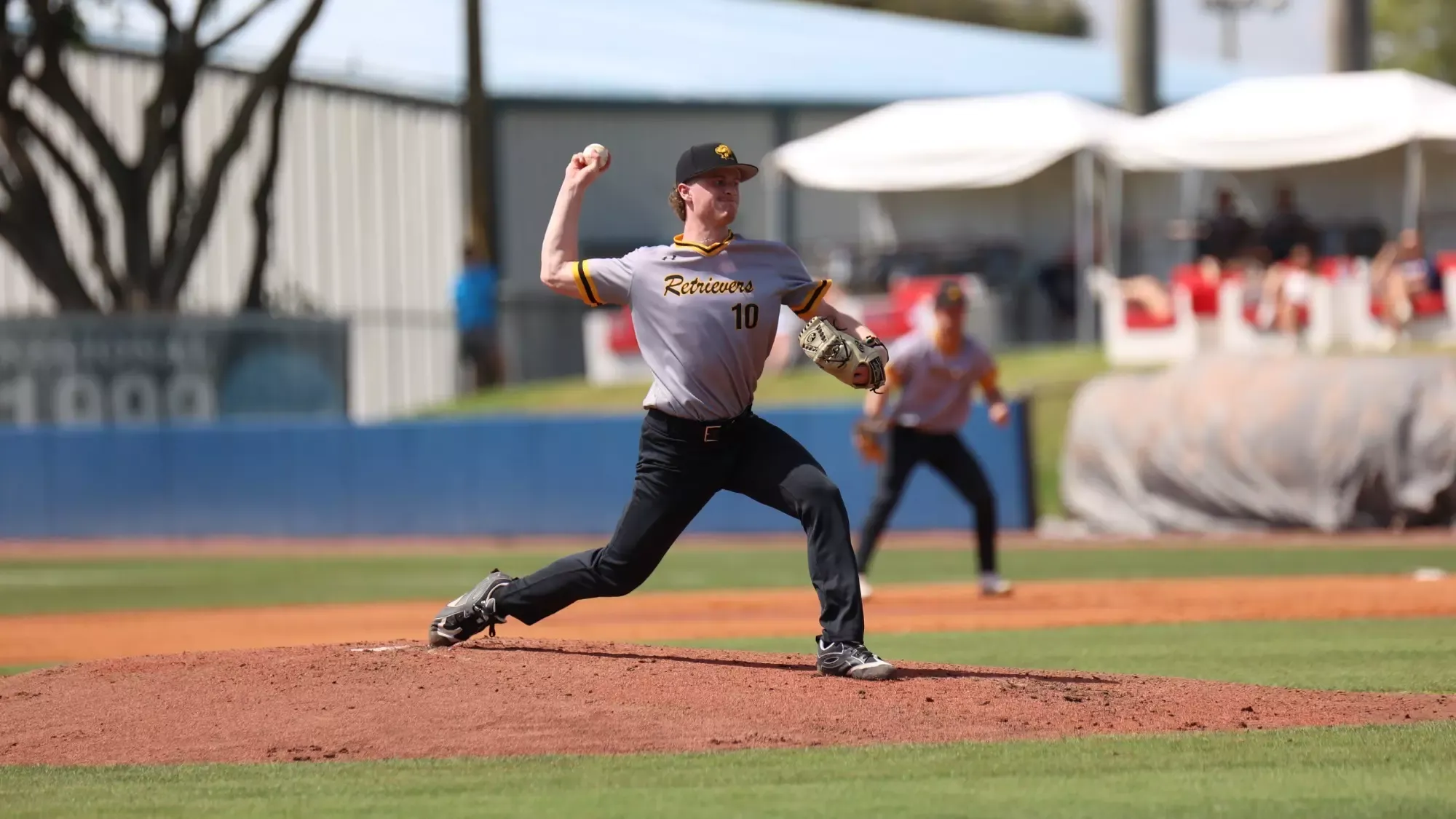 Zach Robinson Pitches at FAU