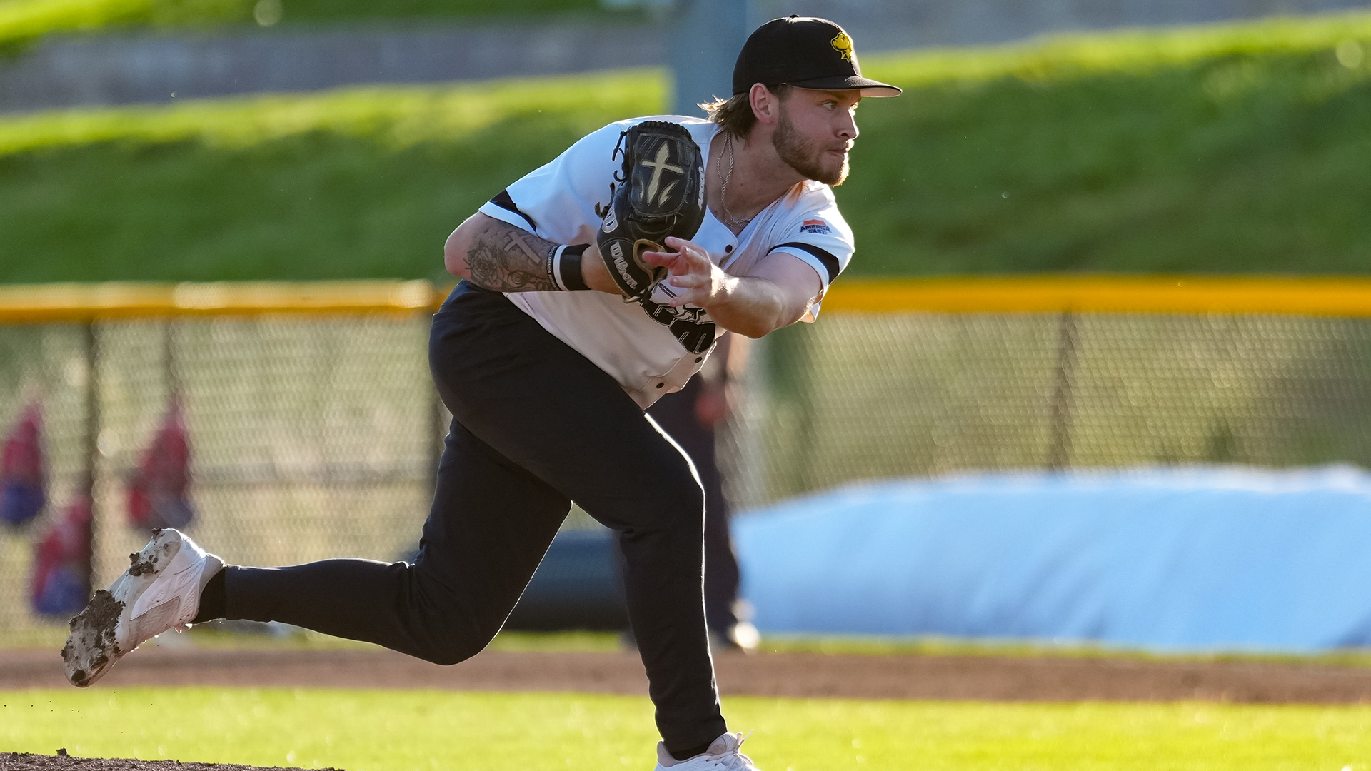 Eddie Sargent pitches against UMass Lowell