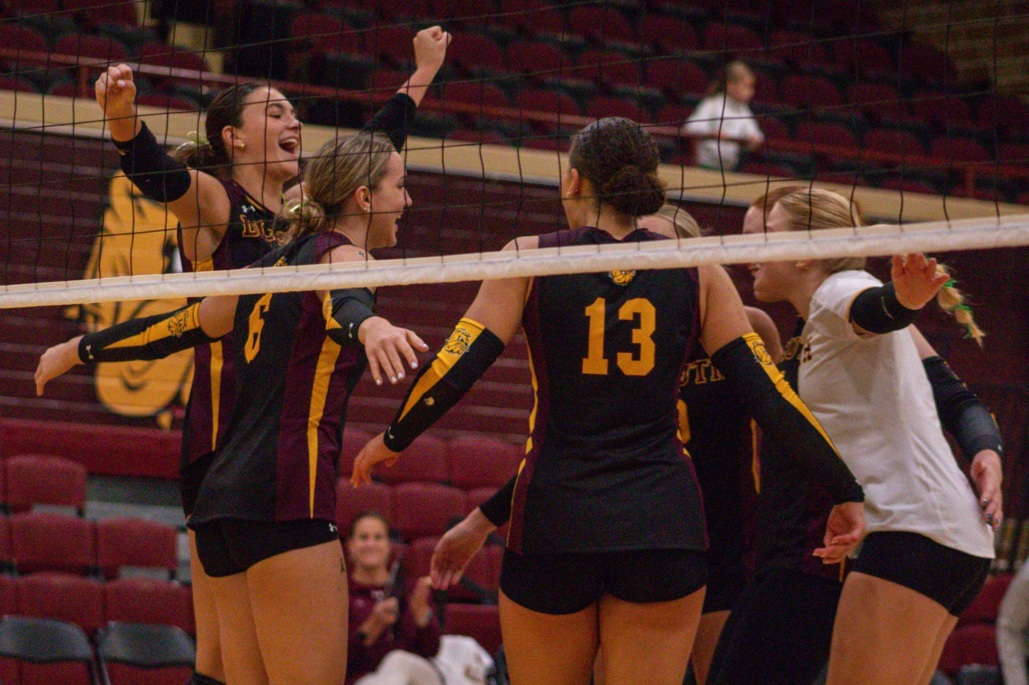 UMD volleyball