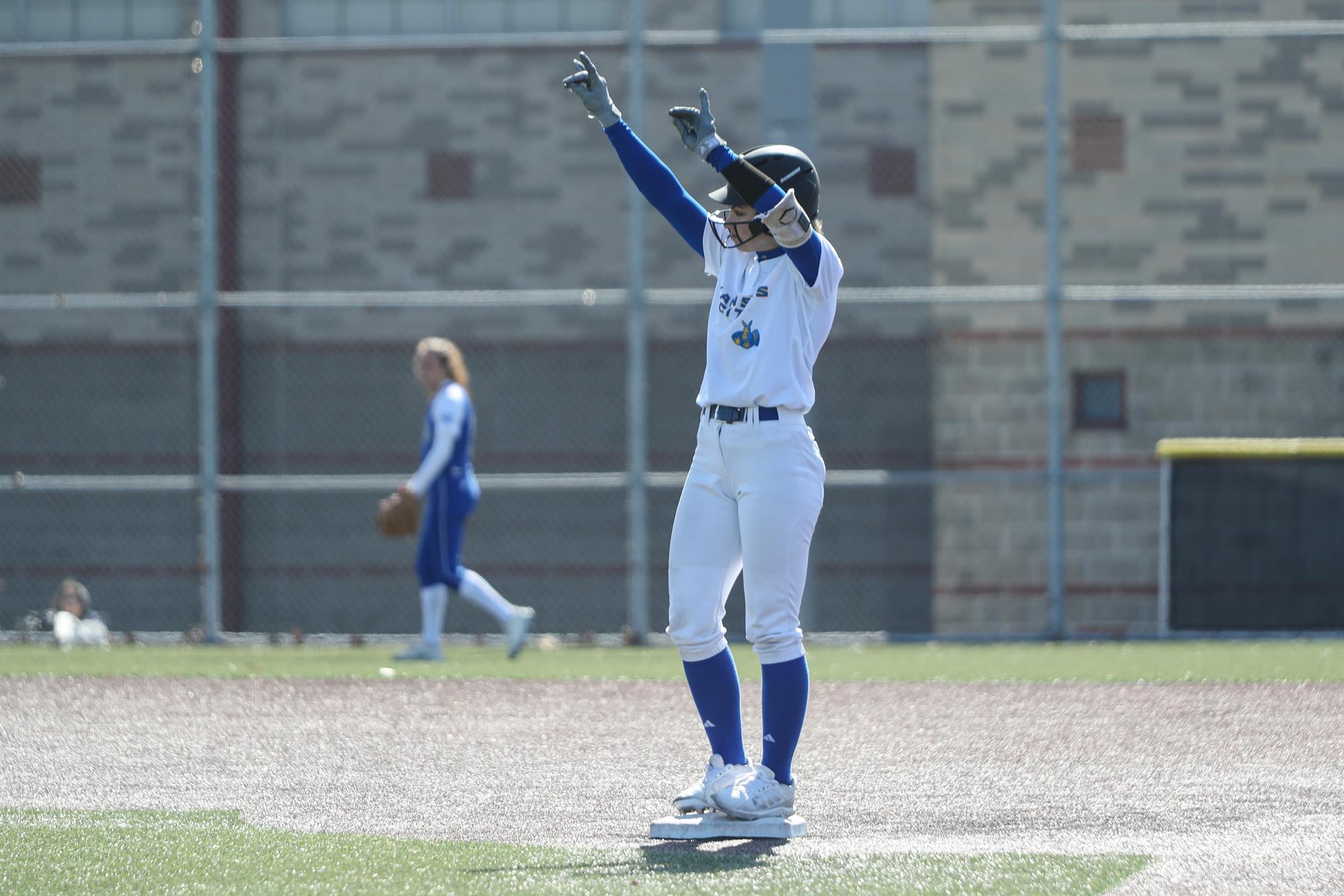 Roos Sweep UTSA in Final Game of Mizuno Classic University of