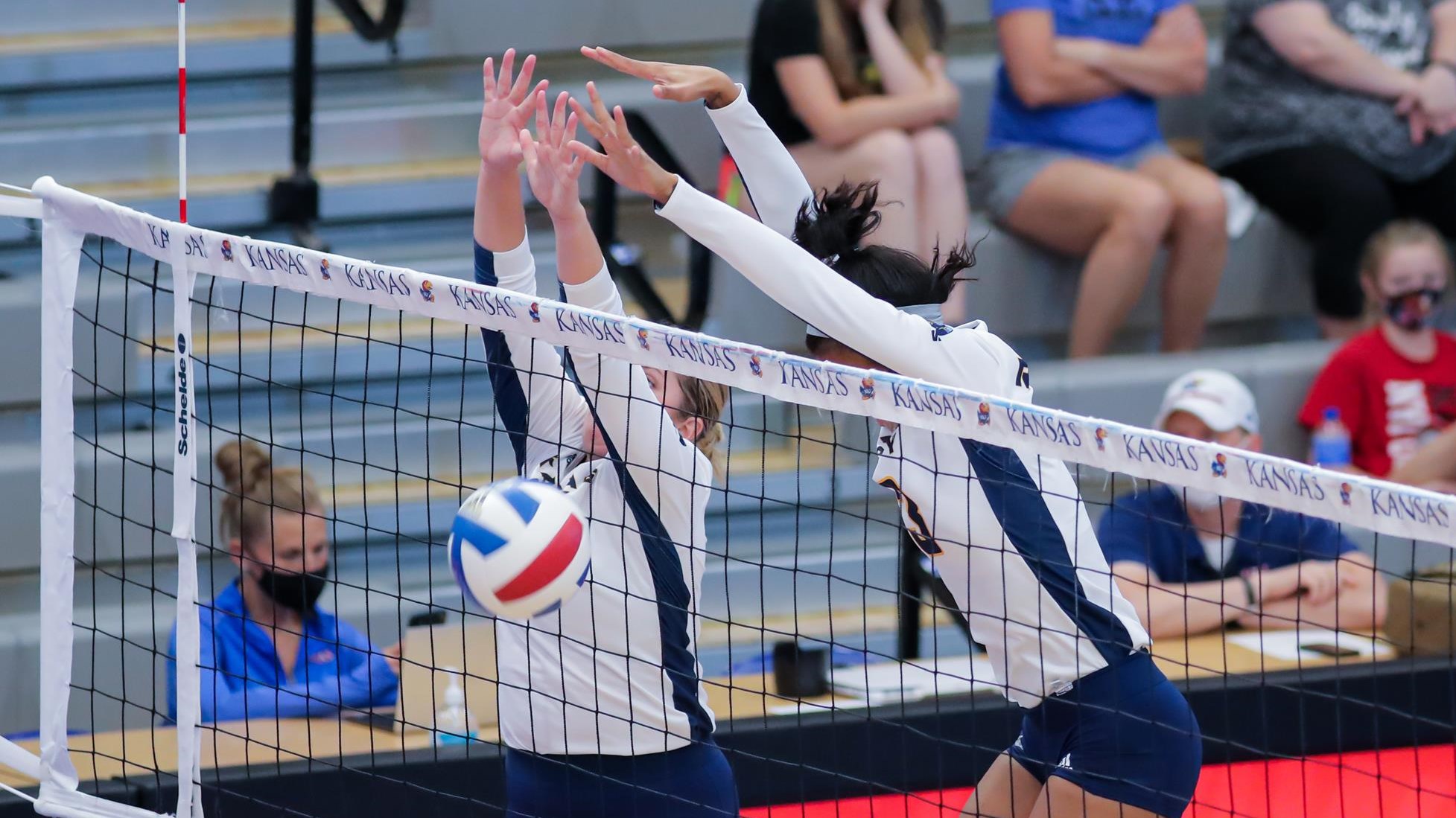 De'Janae Arnold 2021 Volleyball University of MissouriKansas City