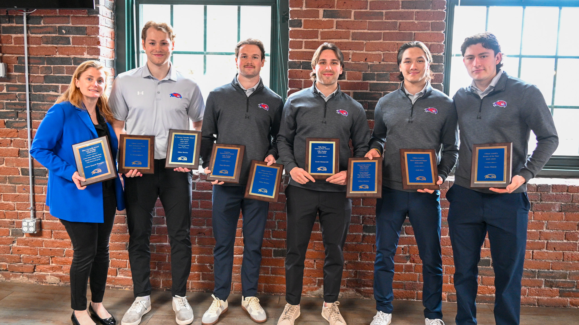 Group photo of all the award winners from the 2026 Hockey Awards Banquet