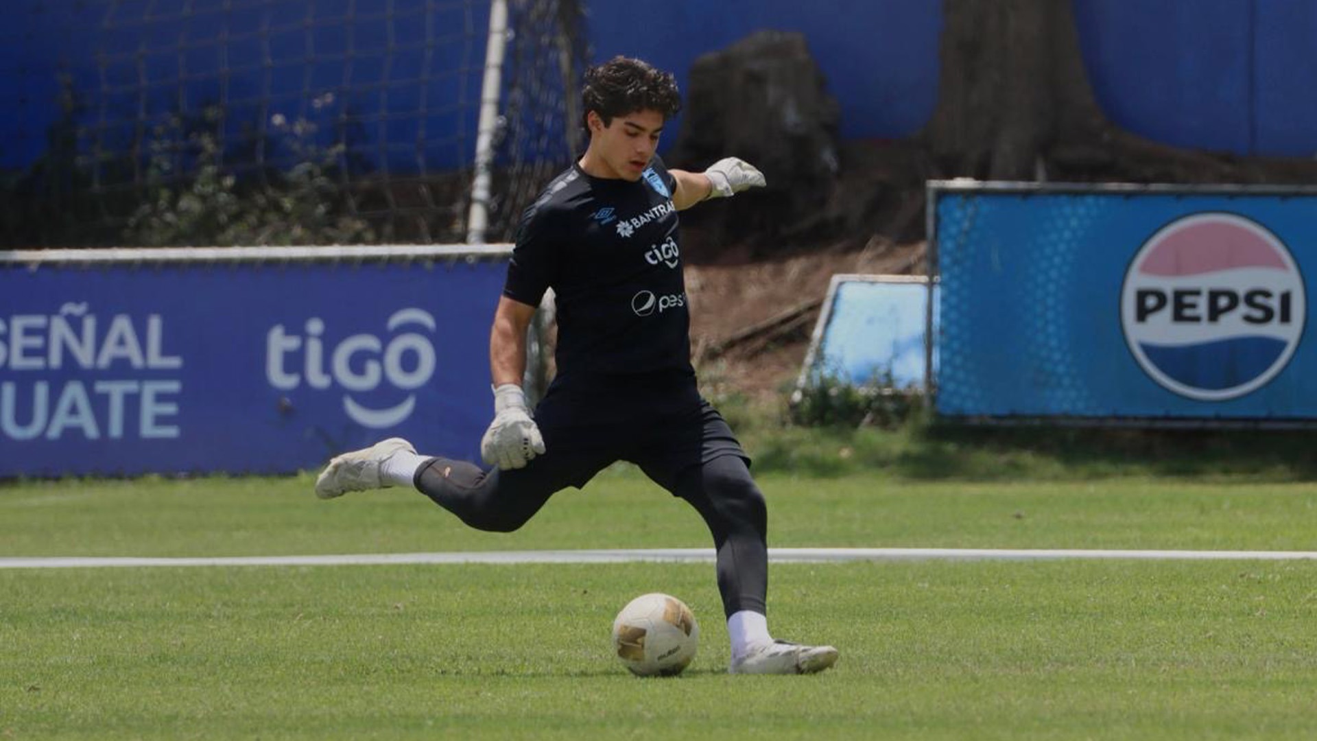 Alvaro Medrano Kicking Ball