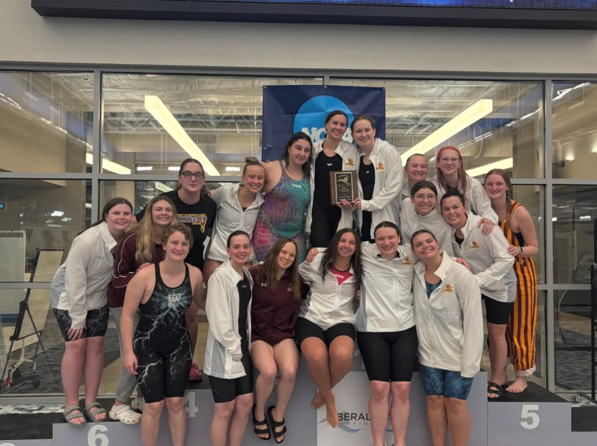 Women's Swim and Dive Team Second Place at the LACs