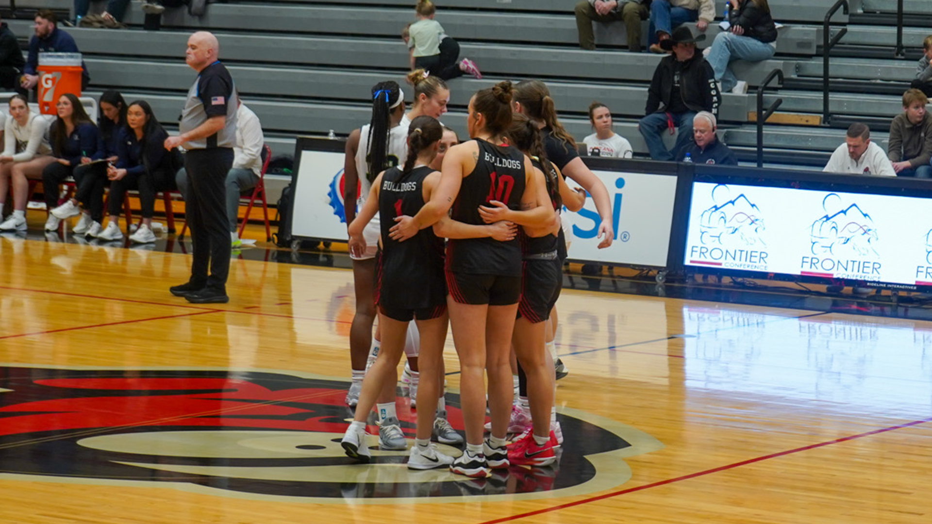 WBB Team Huddle 2025