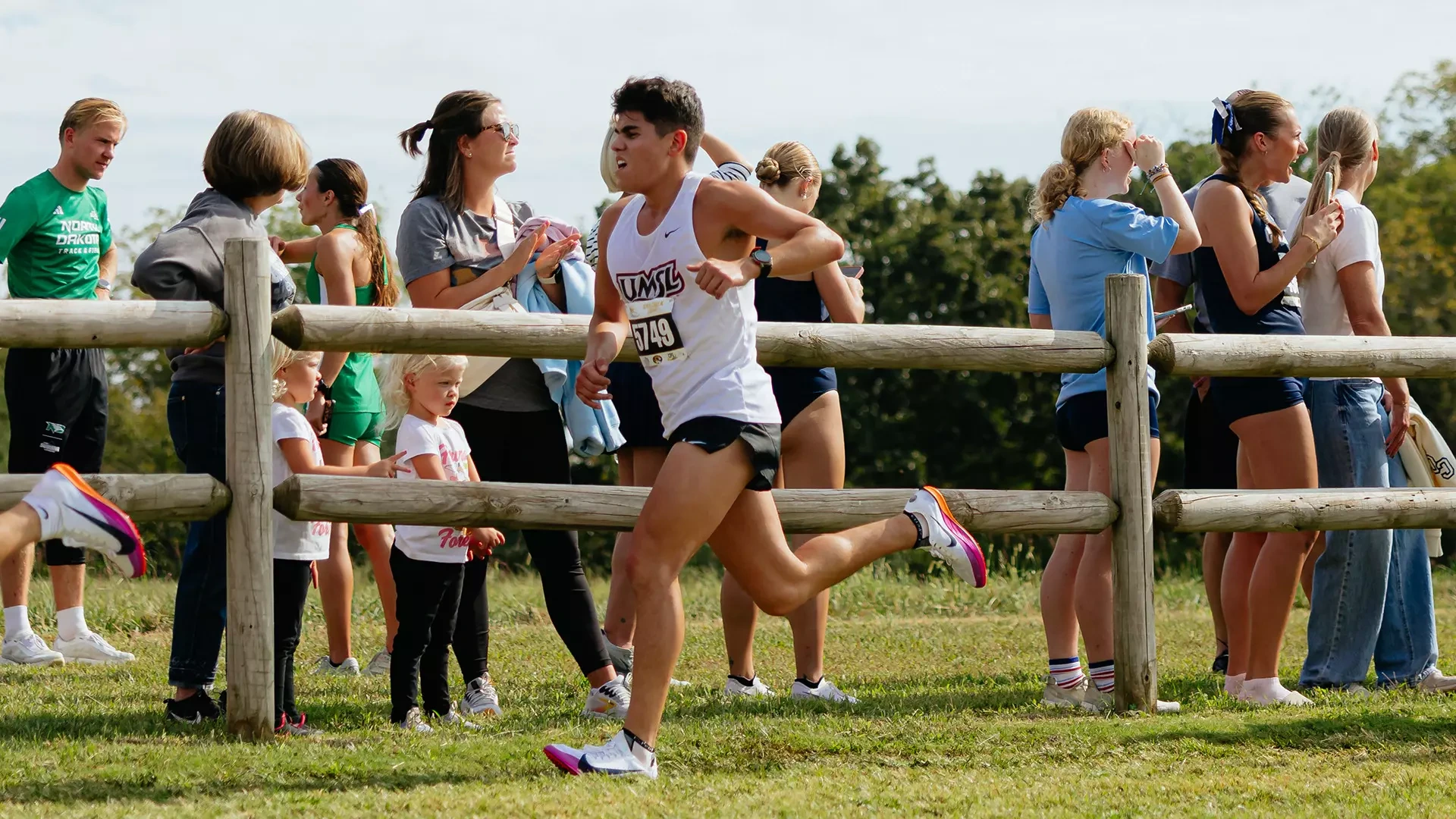 Julio Cruz Jr. runs during the Gans Creek Classic
