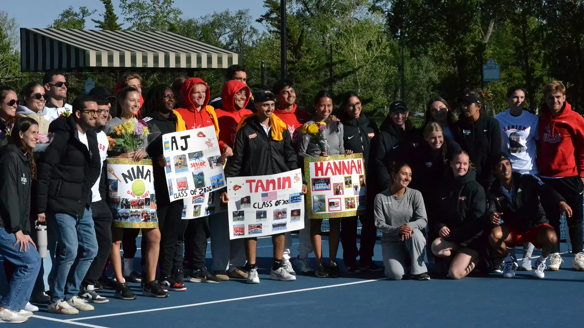 UMSL Tennis senior group photo