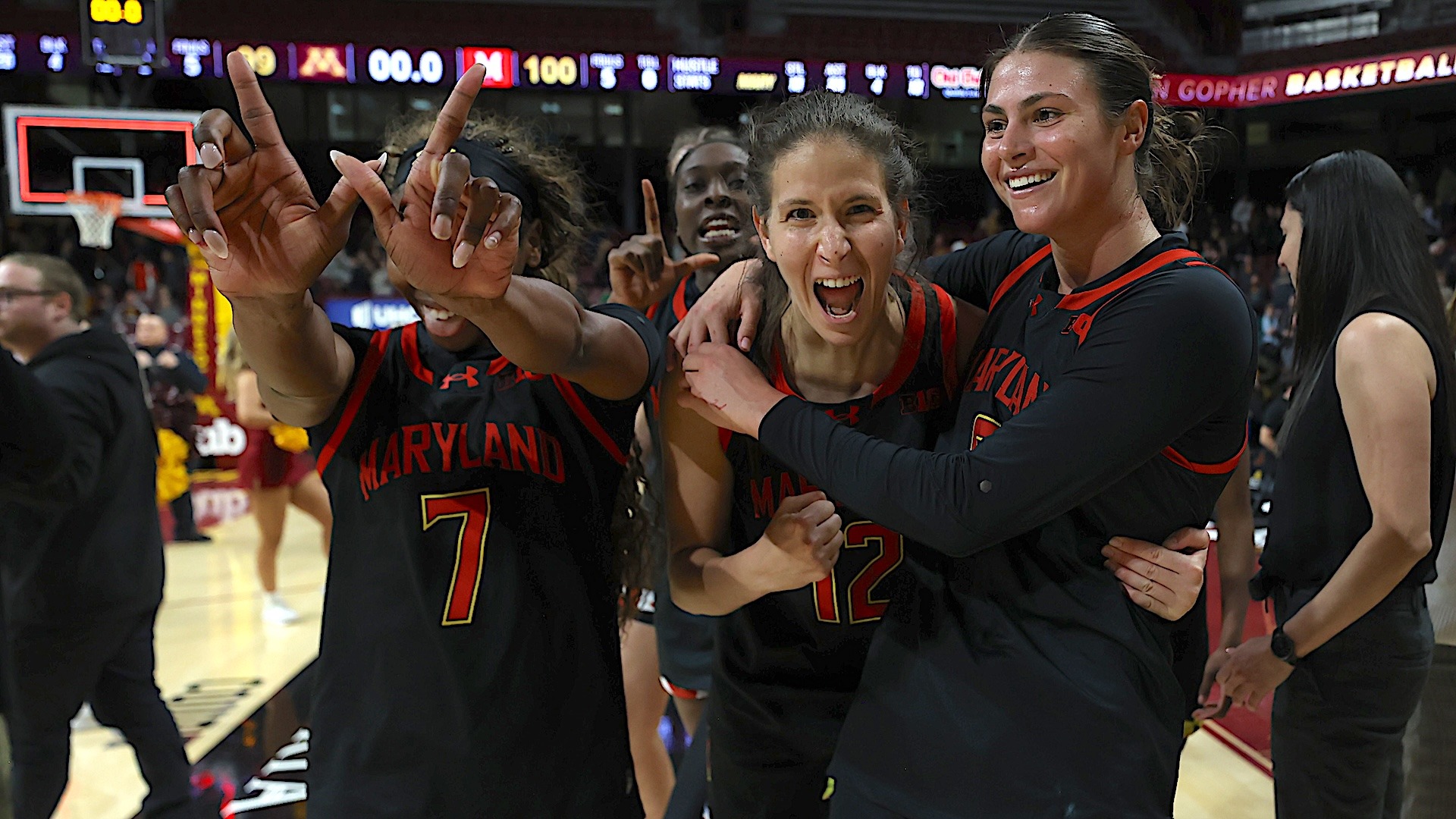 Women's Basketball Win At Minnesota