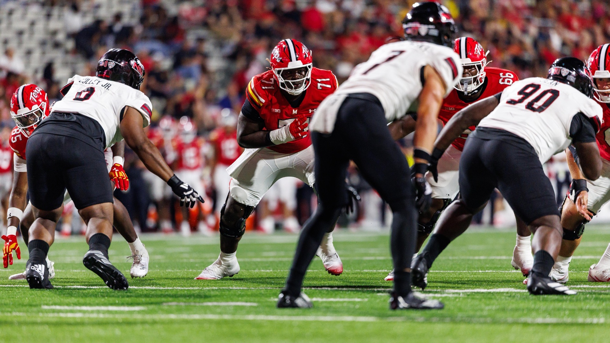 Alan Herron playing right tackle for the Terps during the 2025 season