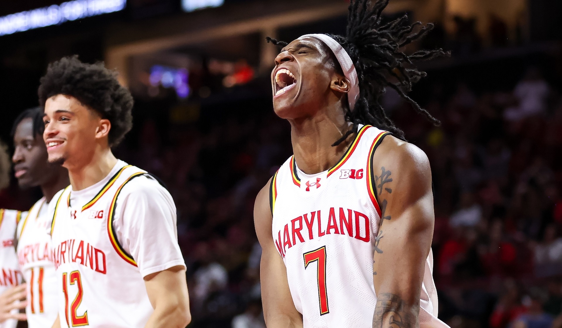 Andre Mills celebrating against Washington