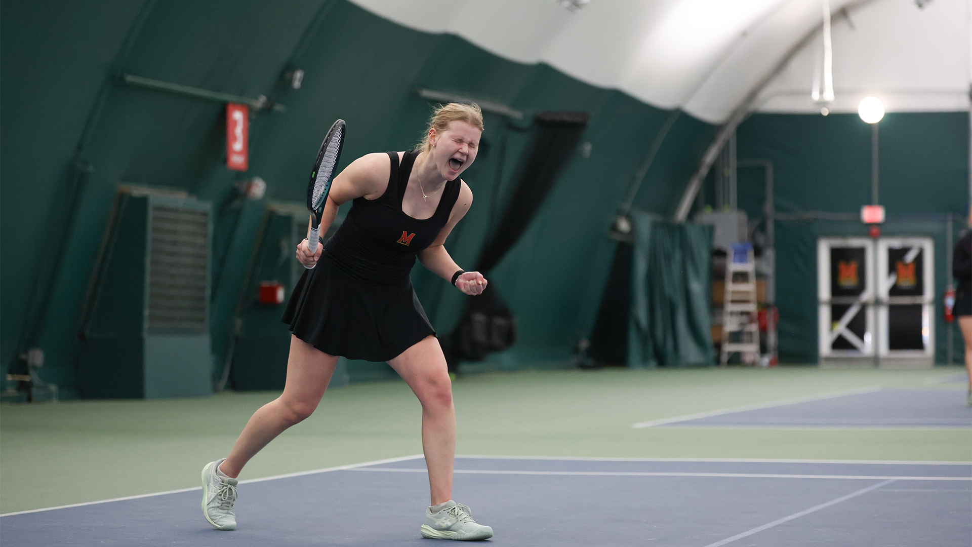 Oliwia Orlinska lets out a big scream after clinching win versus UPenn