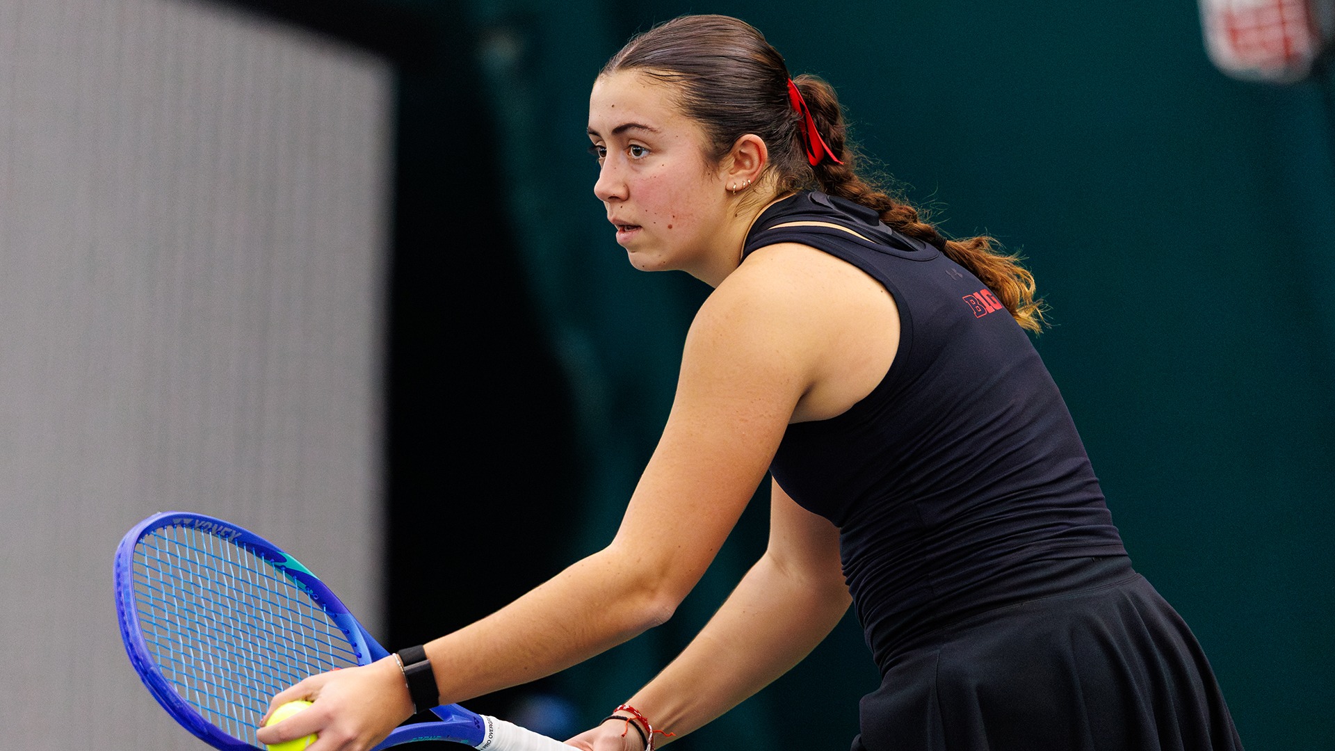 Emma Ghirardato setting up a serve