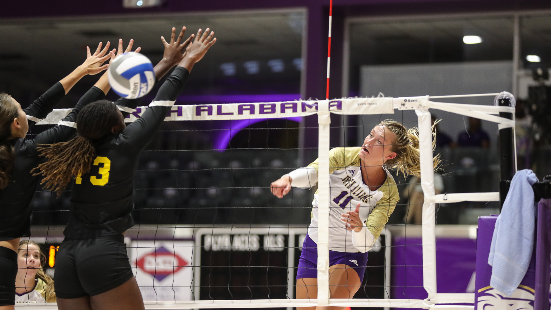 Taylor Floyd 2022 Women's Volleyball University of North Alabama