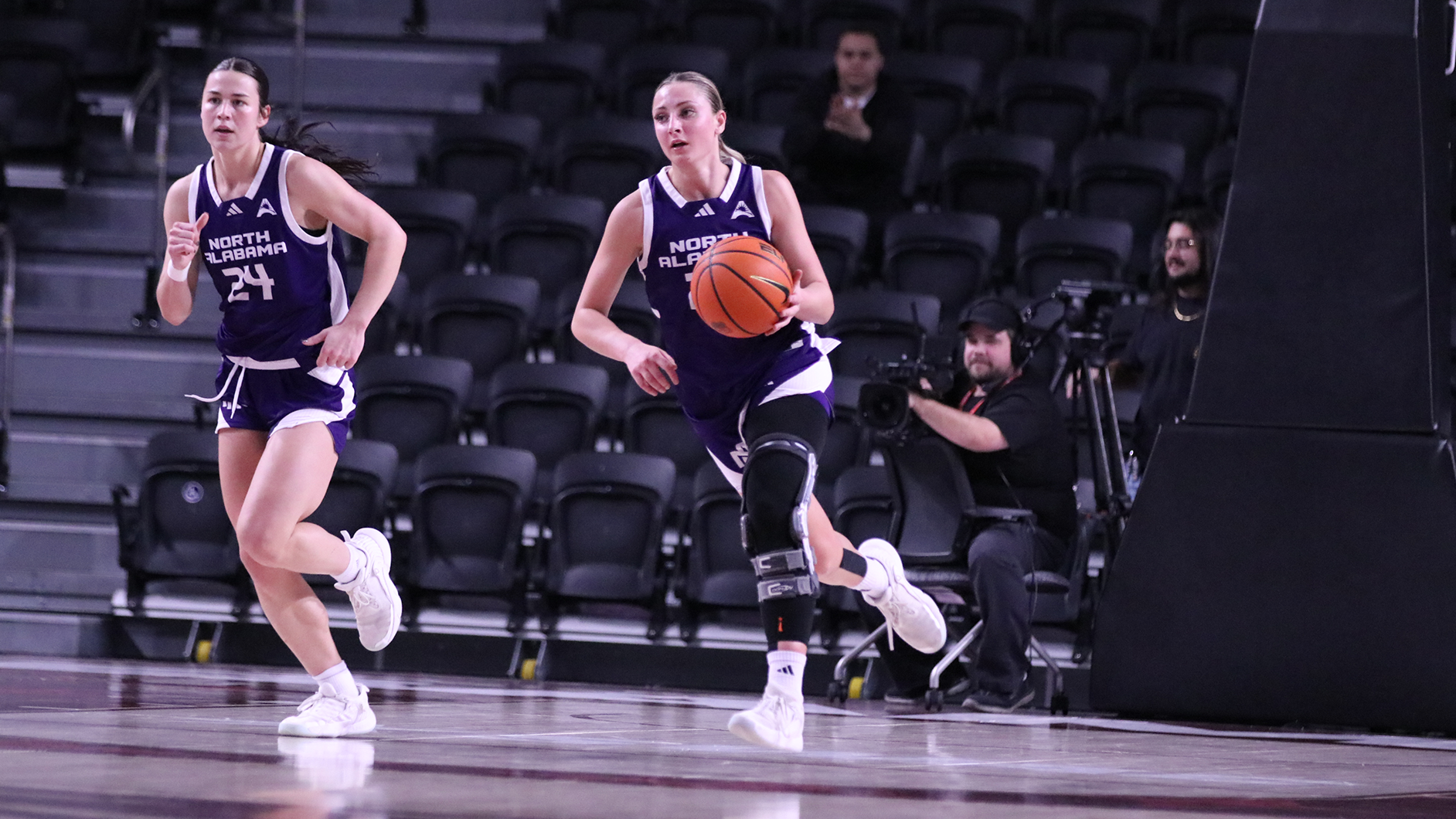 Alyssa Clutter dribbling a basketball against Alabama A&M on December 17, 2025