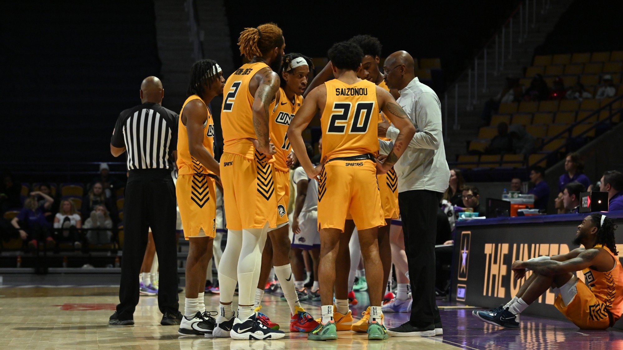 Men’s Basketball to Battle Wofford in Spartanburg UNC Greensboro