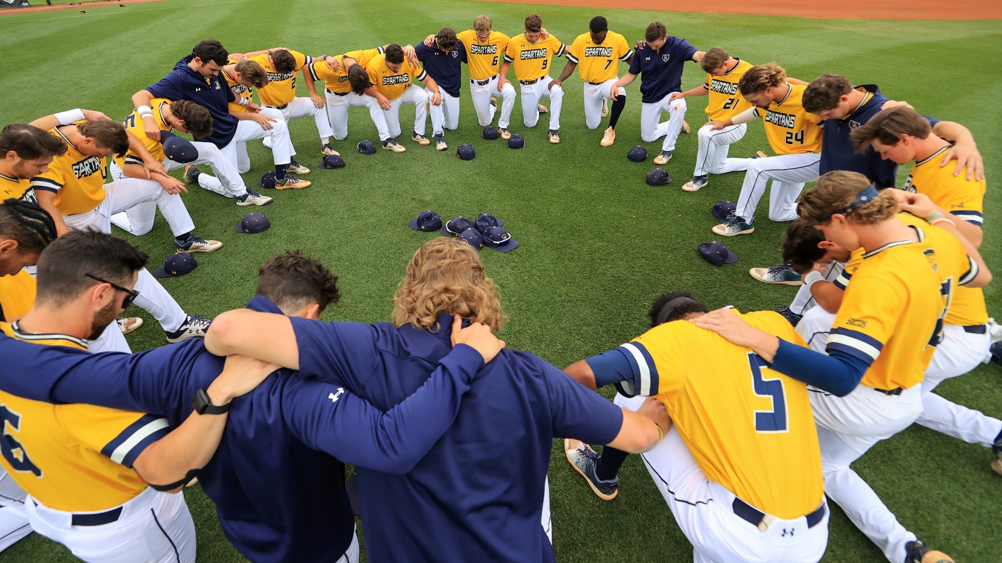 baseball-wraps-up-non-conference-play-versus-ohio-state-unc-greensboro
