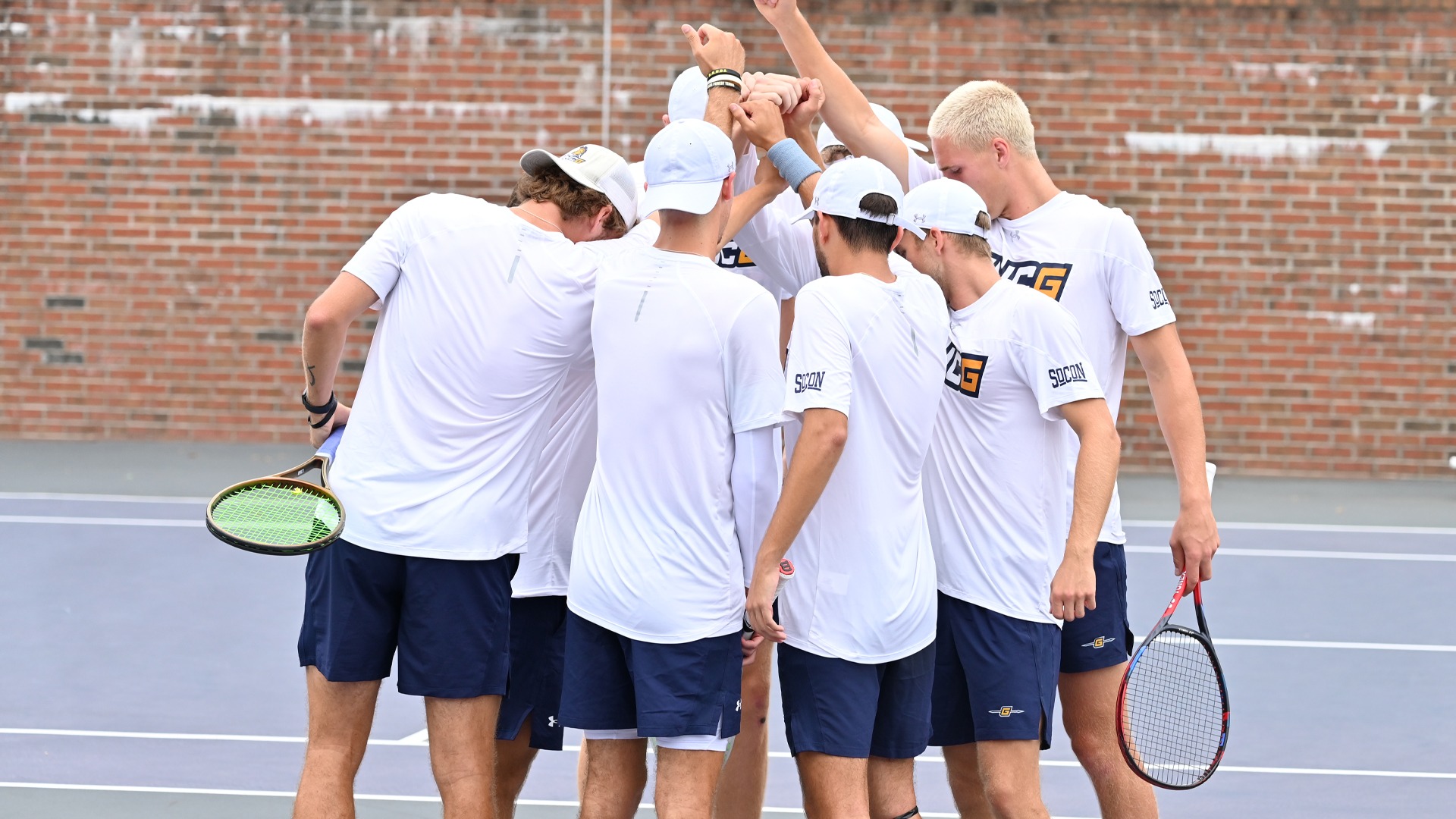MTennis Huddle