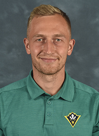 Coach Alex Langer 2020 Headshot
