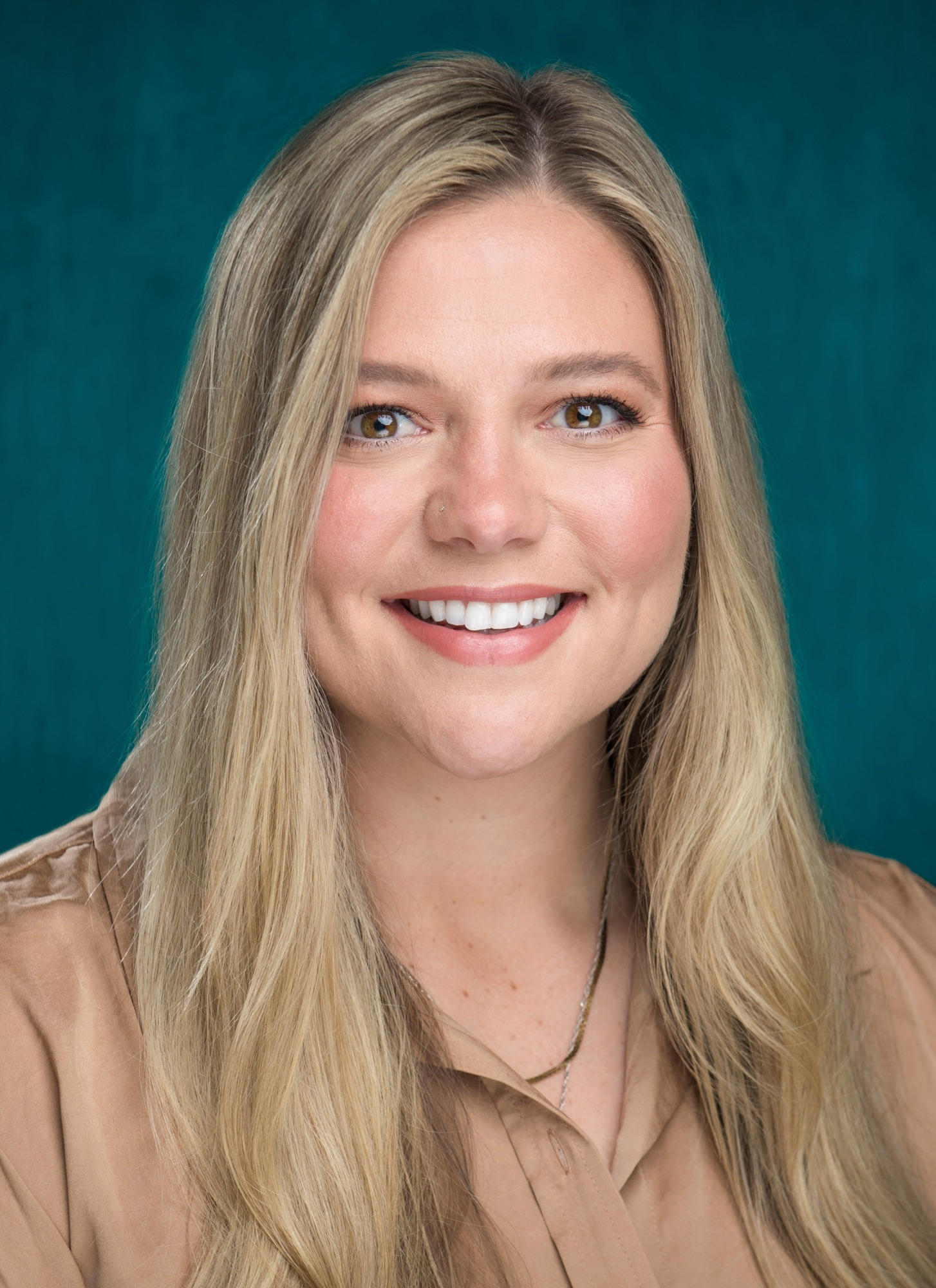 Erin Dixson Headshot