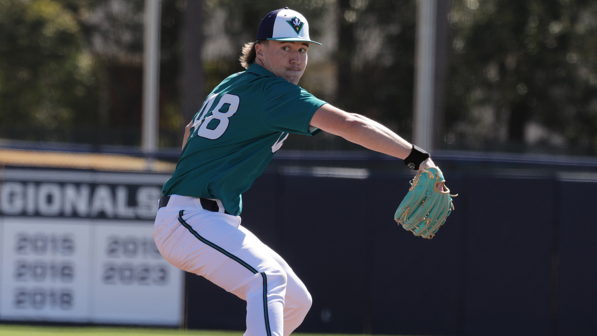 Craig delivers a pitch