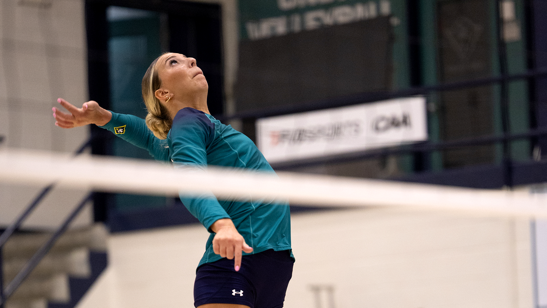 Vanda swings against Coastal